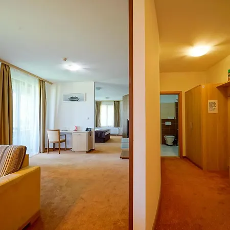 Hotel Legend